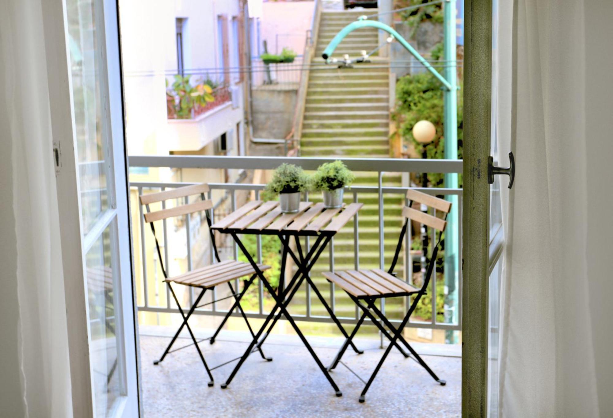 Thisio Junior Athen Exterior foto